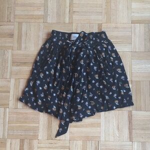 Wilfred Black Floral Tie Belt Shorts